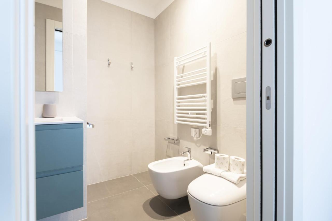 Easylife - Lussuosa Dimora Con Rooftop Condominiale Vista Duomo ميلان المظهر الخارجي الصورة